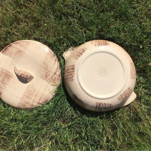 Elegant Cream and Brown Cookware Dish - Picture 3 of 3